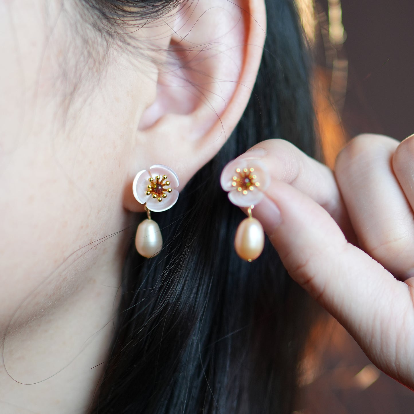 Natural Mother of Pearl Flower with Pearl Dangle Drop Earrings, Gold Plated S925 Sterling Silver Pearl Stud Earring, Mother's Day Gift
