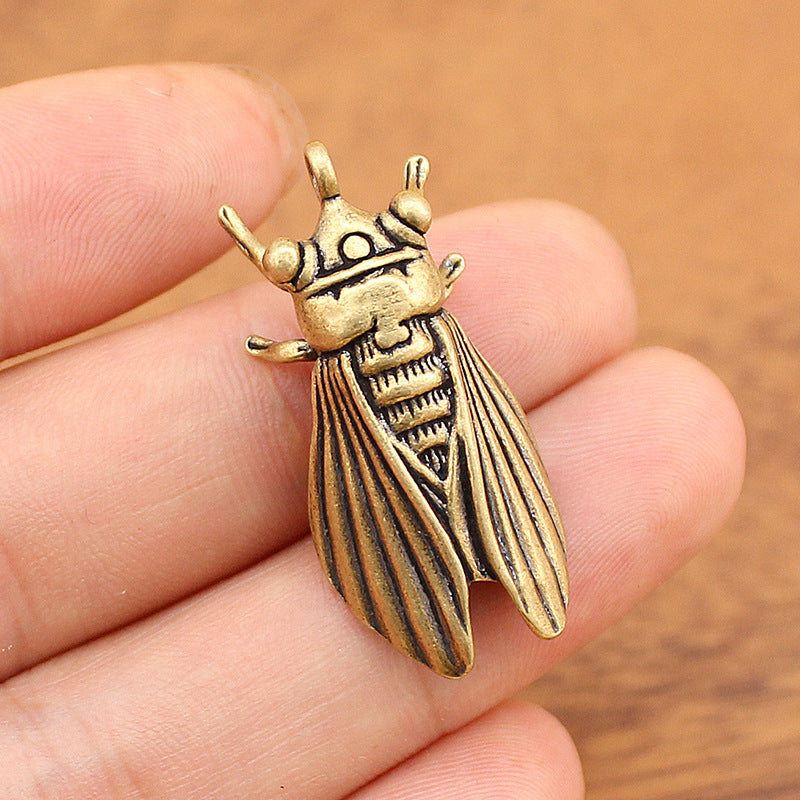 Vintage Brass Cicada Pendant, Retro Insect Charm, Antique Brass Golden Cicada Pendant, Symbol of Rebirth and Luck, Jewelry Making Supplies