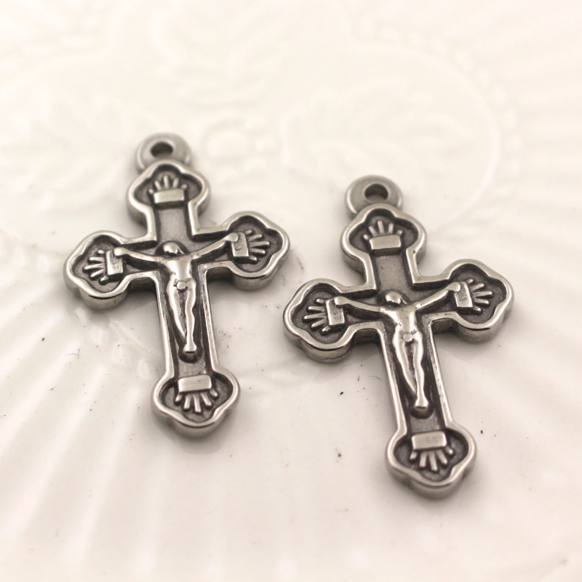 Stainless Steel (Titanium Steel) Oil-Pressed Cross Pendant | Retro European & American Men's Necklace Charm, Masculine Religious Jewelry