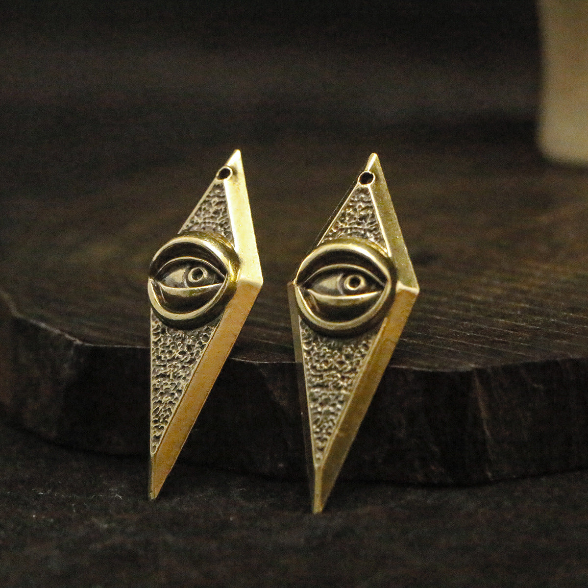 Vintage Brass Evil Eye Pendant, Retro Statement Pendant, Gothic Steampunk Eye Charm, Unique Brass Jewelry Making Supplies