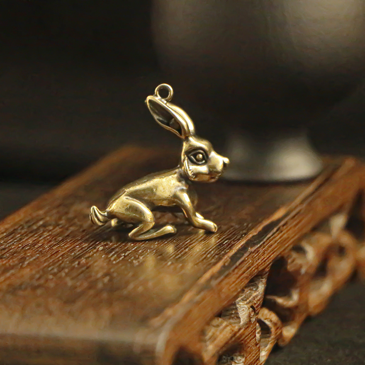 Vintage Brass 3D Rabbit Pendant, Retro Bunny Charm, Antique Brass Animal Pendant, Cute Rabbit Jewelry Making Supplies