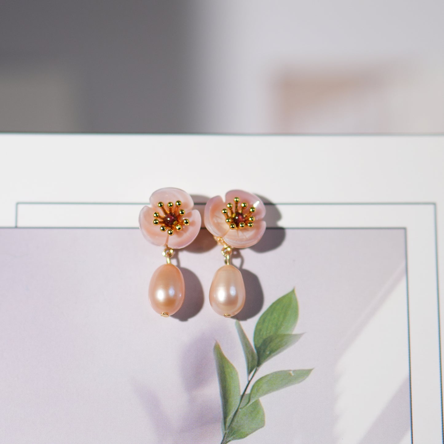 Natural Mother of Pearl Flower with Pearl Dangle Drop Earrings, Gold Plated S925 Sterling Silver Pearl Stud Earring, Mother's Day Gift