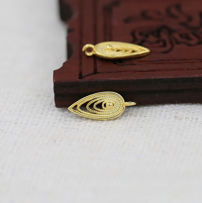 4PCS 24K Gold Plated Leaf Pendant 5.5x11mm, Brass Charms for Hairpin or DIY Jewelry, Fade-Resistant Findings