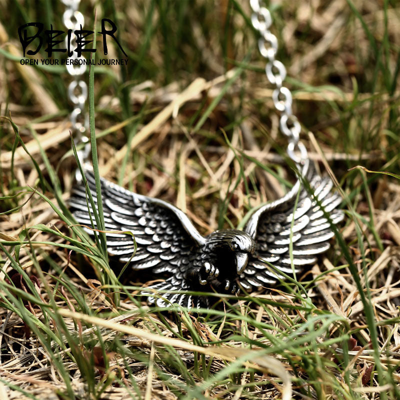 Stainless Steel Vintage Flying Eagle Pendant - Nature-Inspired DIY Jewelry Component