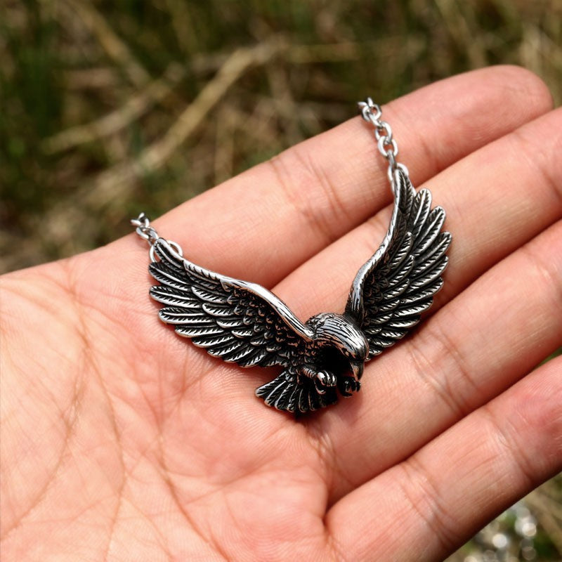 Stainless Steel Vintage Flying Eagle Pendant - Nature-Inspired DIY Jewelry Component