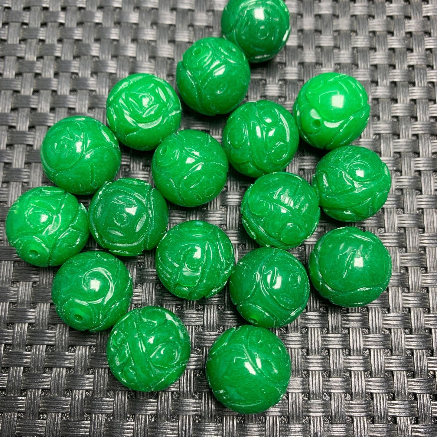 Natural Green jade Dragon Beads, Loose Dragon Pattern Gemstone Beads, Twisted Rope Carved Round Beads for DIY Jewelry Accessories
