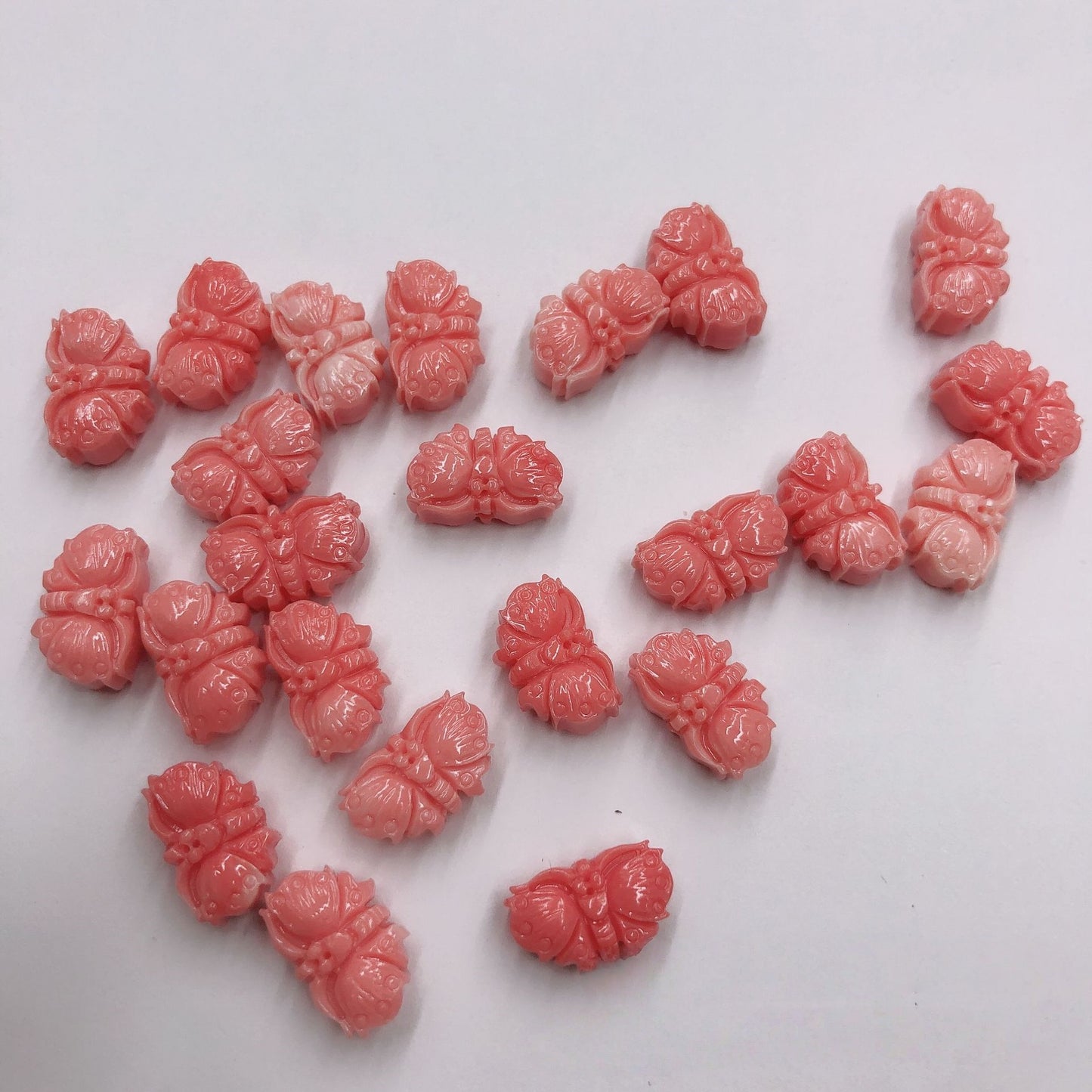 10PCS 8*13mm Pressed Pink Queen Conch Butterfly Charms - Handmade Conch Craft Pieces for Necklaces, Bracelets