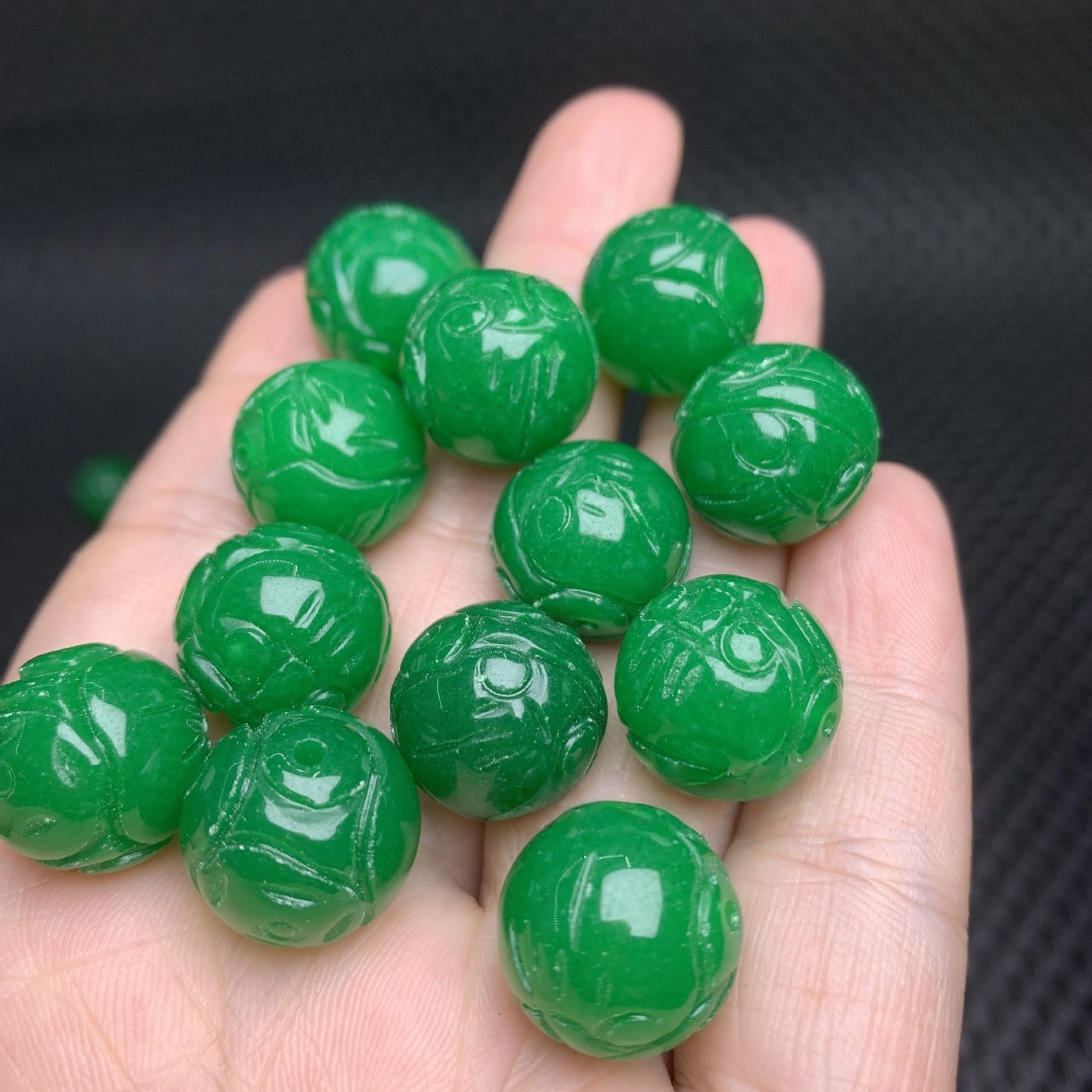Natural Green jade Dragon Beads, Loose Dragon Pattern Gemstone Beads, Twisted Rope Carved Round Beads for DIY Jewelry Accessories