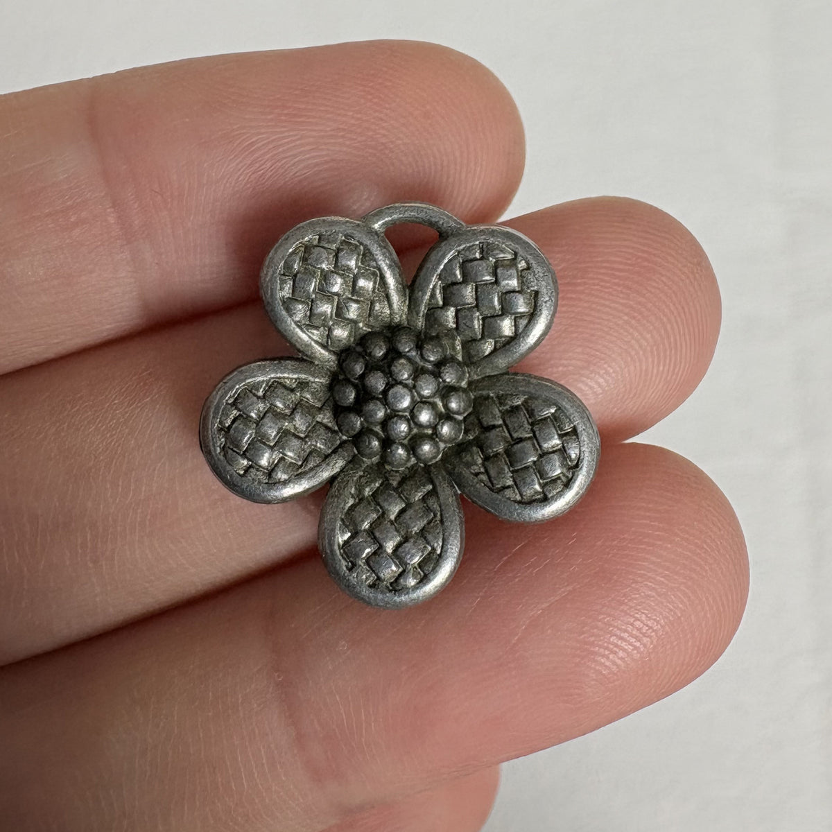 6PCS Vintage Plum Blossom Double-Loop Connector Charm, Retro Floral Link Pendant for Jewelry Making