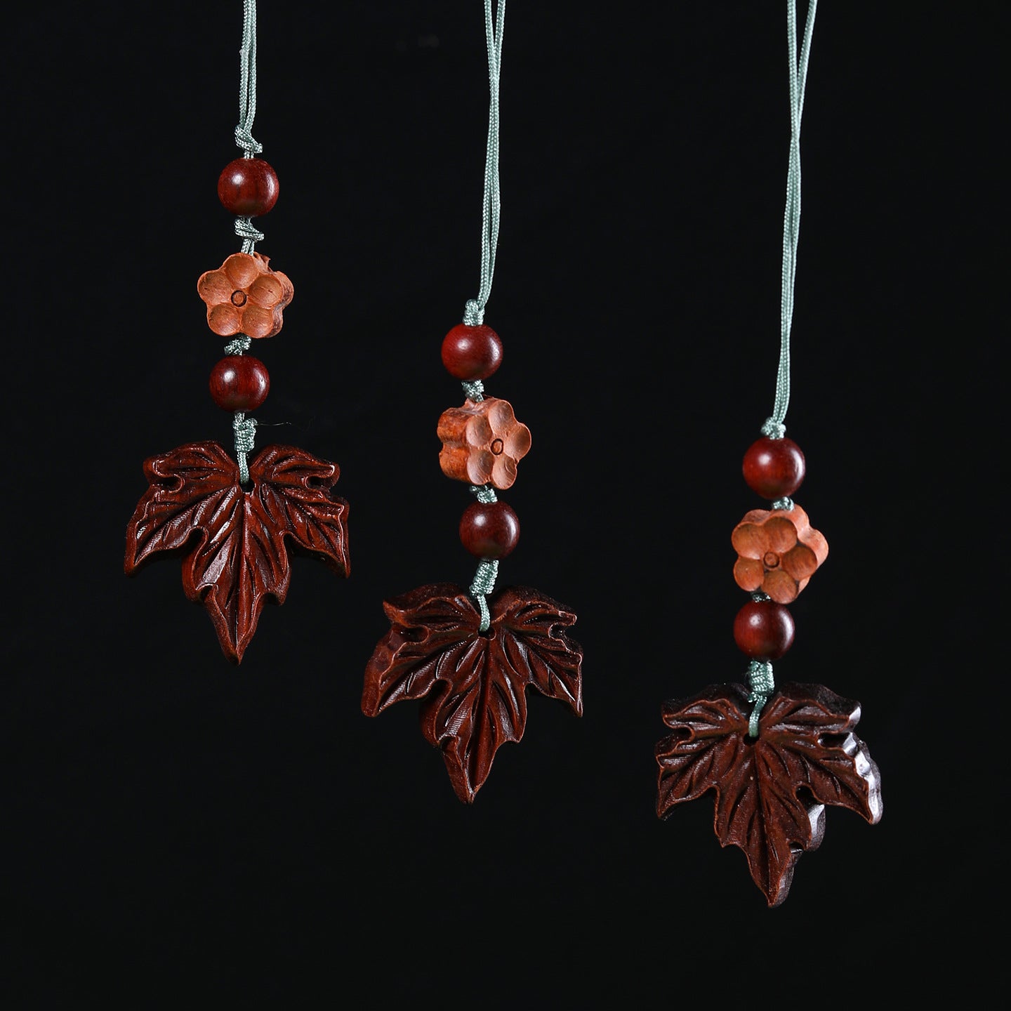 Handmade Rosewood Maple Leaf Keychain, Wooden Phone Strap Charm, Car Key Ring & Bag Pendant, Natural Wood Craft Gift for Men and Women