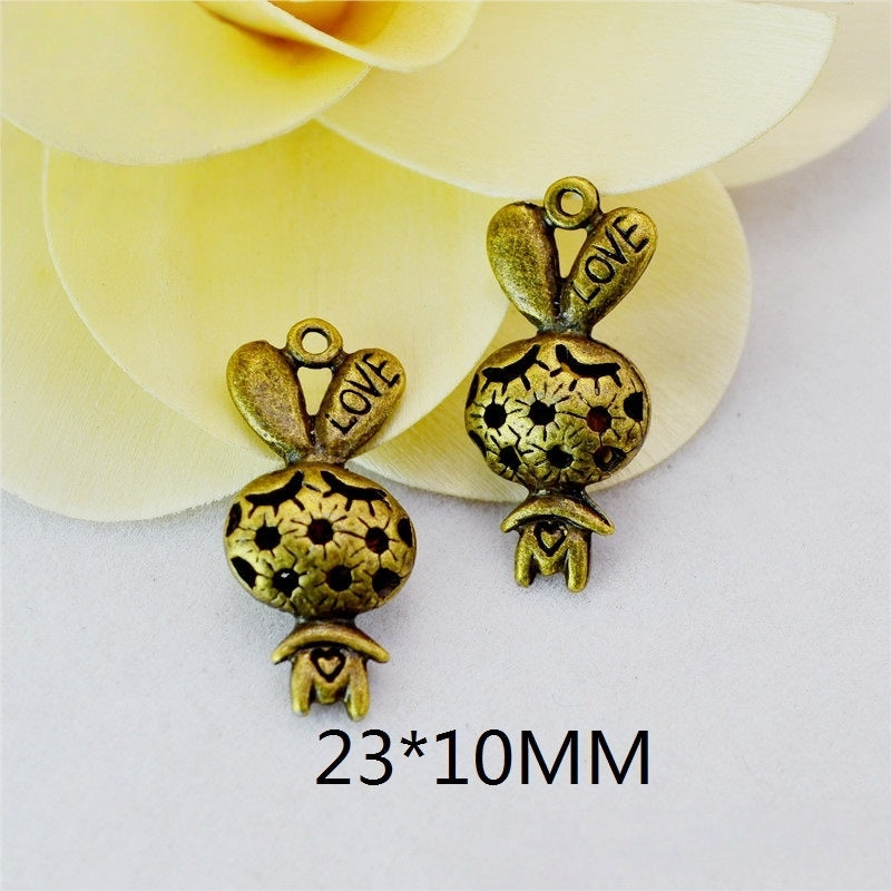 Retro Hollow Rabbit Charm - 3D Vintage Bunny Pendant Boho Accessory