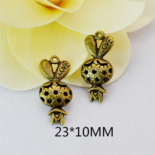 Retro Hollow Rabbit Charm - 3D Vintage Bunny Pendant Boho Accessory