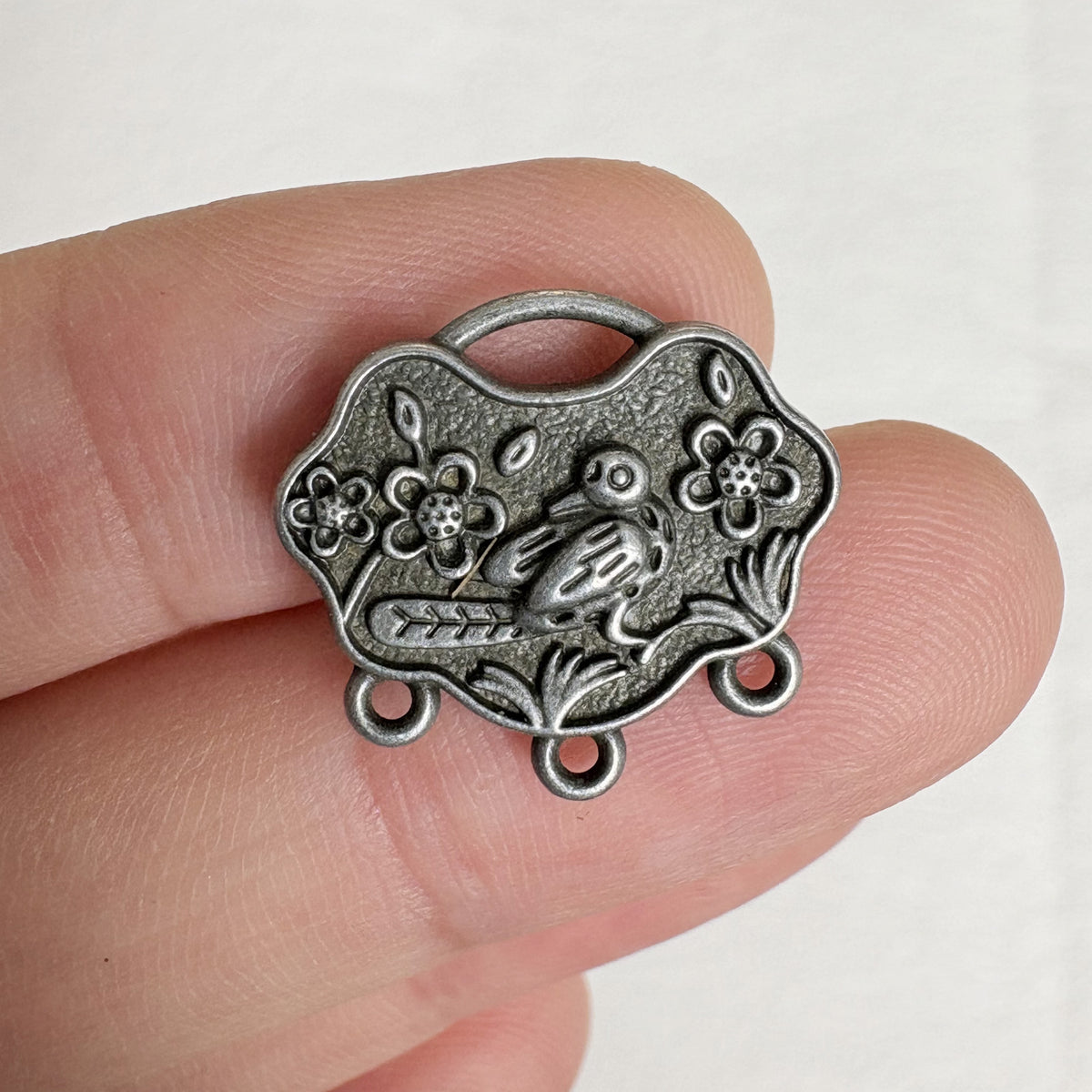 6PCS Vintage Magpie on Plum Blossom Connector Charms, Retro Multi-Loop Bird on Branch Link Pendant for Jewelry Making