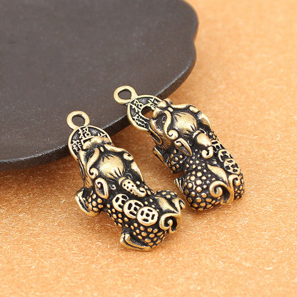1 Pair of Vintage Brass Pi Xiu Pendants, Retro Chinese Money Pixiu Charms, Feng Shui Lucky Creature Pendants, Antique Brass DIY Jewelry Supplies