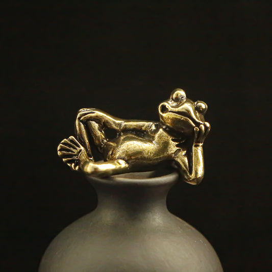 Vintage Brass Sleeping Frog Figurine - Cute Frog Statue for Home Decor, Desk Accent & Nature Lovers
