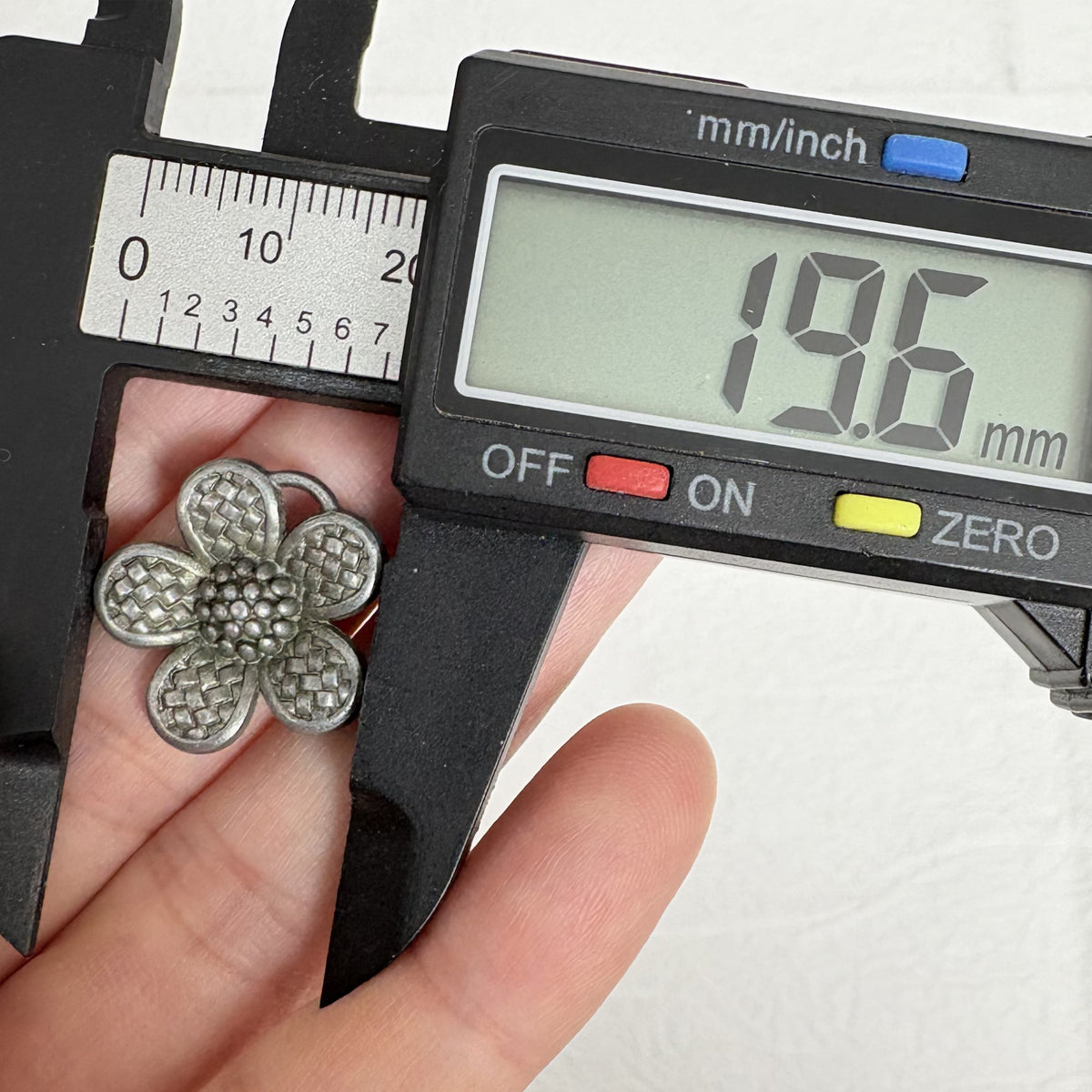 6PCS Vintage Plum Blossom Double-Loop Connector Charm, Retro Floral Link Pendant for Jewelry Making