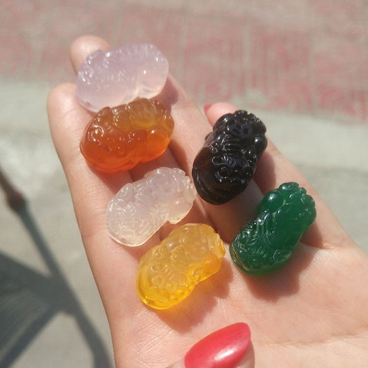 Natural Agate Pixiu Pendant, Hand Carved Chinese Amulet, Stone Pixiu Charm for Protection, Lucky Talisman for DIY Jewelry Making