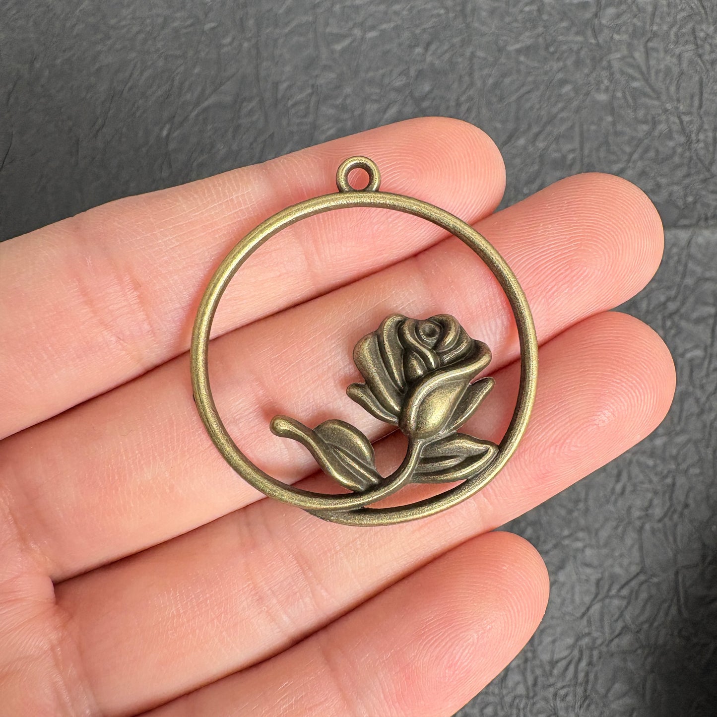 6PCS Antique Bronze Circle Rose Charms, Vintage Floral Pendants for DIY Necklace Jewelry Making