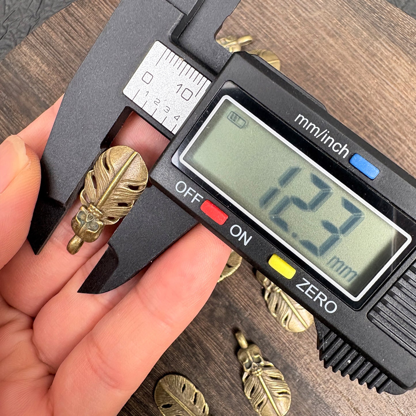 10PCS Antique Bronze Skull Feather Charms, DIY Jewelry Pendant