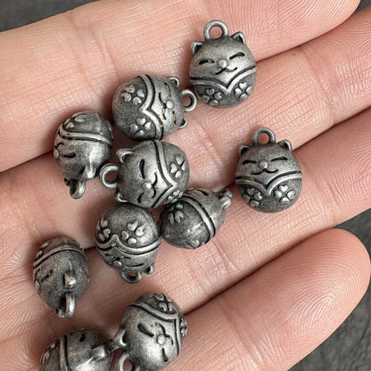 8PCS Antique Silver Tone Cat Charms, Vintage Style Lucky Cat Pendant Beads, Jewelry Making Supplies