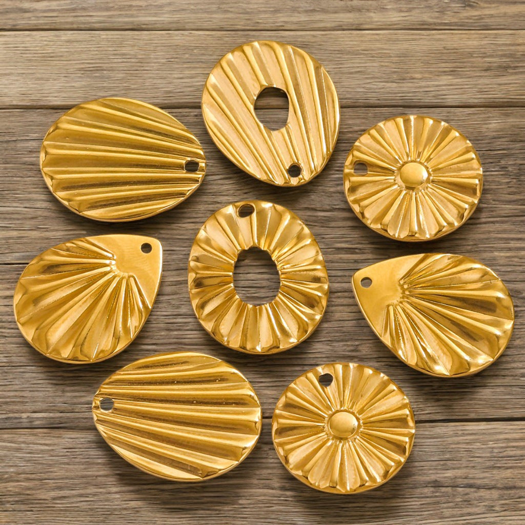 10PCS Stainless Steel Round Flower Pendant with Hole, DIY Teardrop Earring Connector, Jewelry Making Supplies for Stud Earrings