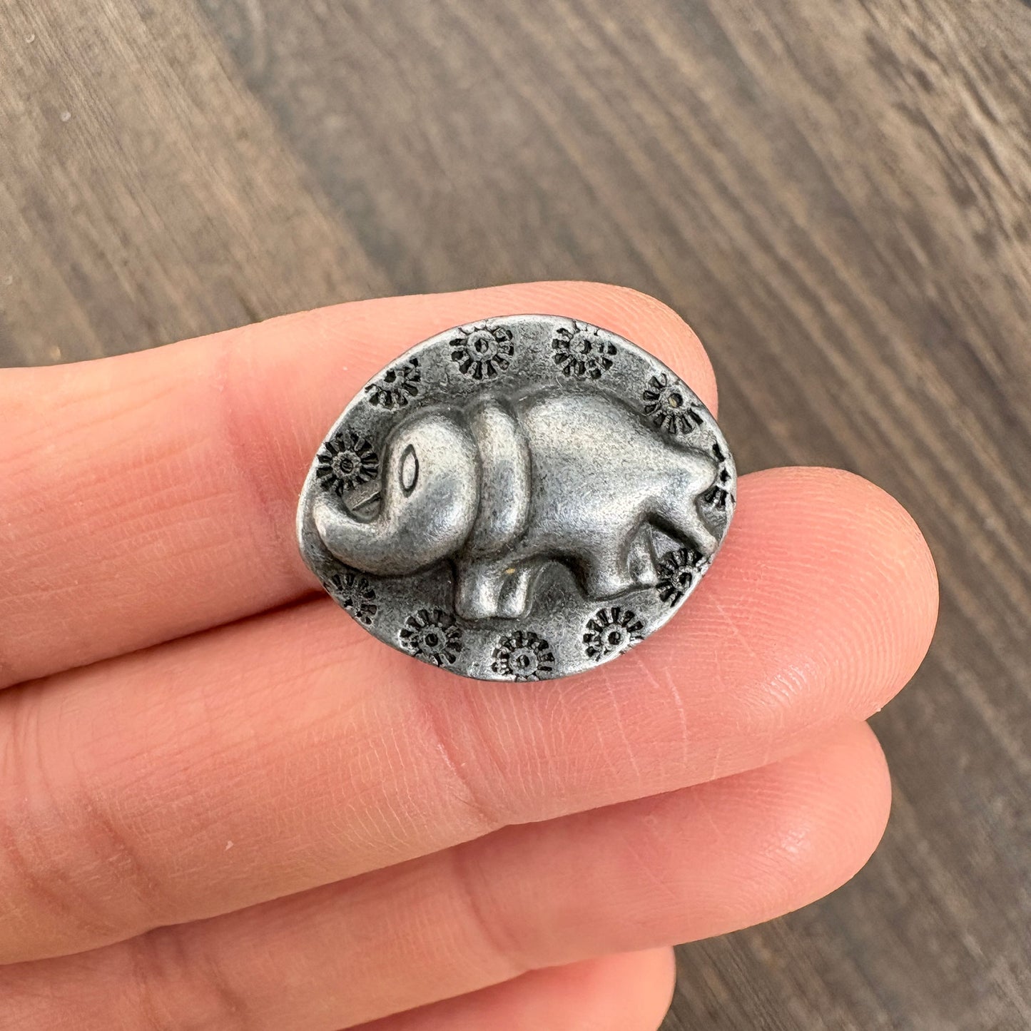 Thai Karen Hill Tribe Style Silver Tribal Elephant Oval Charms - 4Pcs Vintage Antique Silver Elephant Pendants for Jewelry Making