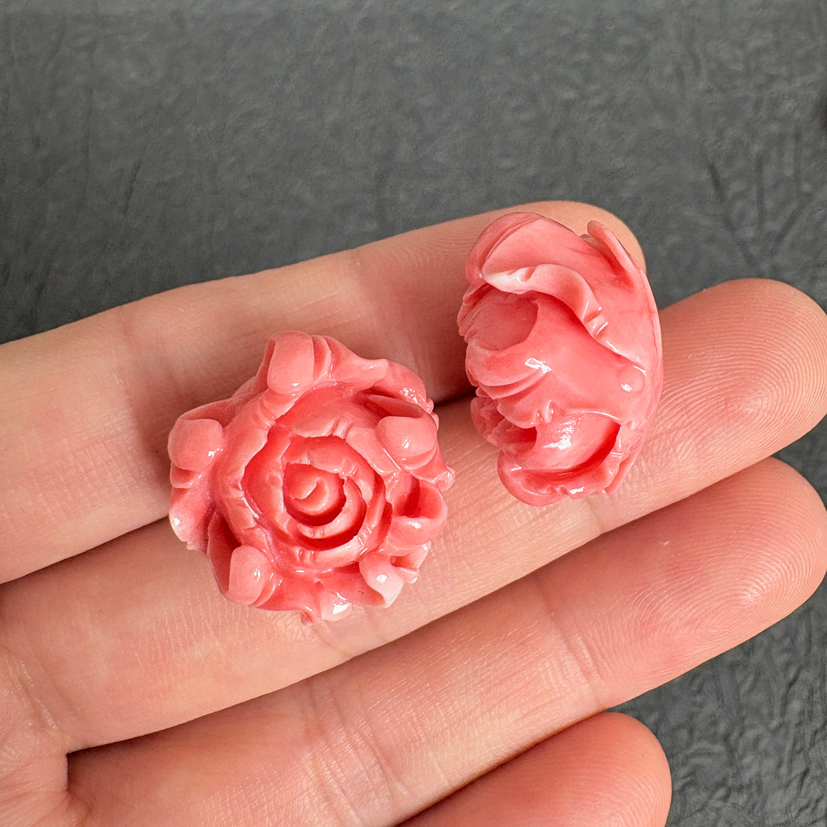 2PCS 20mm Peony Flower Pendants, Shell Powder Floral Jewelry Charms