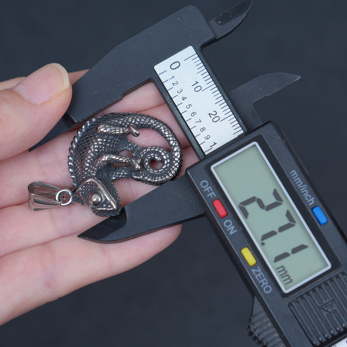 Stainless Steel Lizard Pendant, Antiqued Chameleon Charm, Gothic Reptile Pendant for Jewelry Making