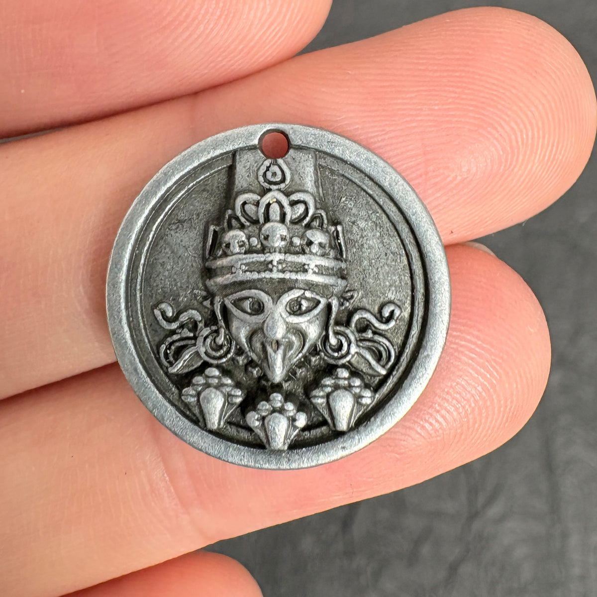2PCS Zakiram Wealth Goddess Amulet Pendants, Tibetan Protection Charm, Spiritual Necklace for Peace & Abundance
