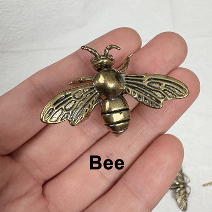 Vintage Brass Dragonfly Butterfly Bee Moth Figurines, Retro Insect Ornaments, Brass Animal Decor, Home Desk Decoration, Collectible Gifts