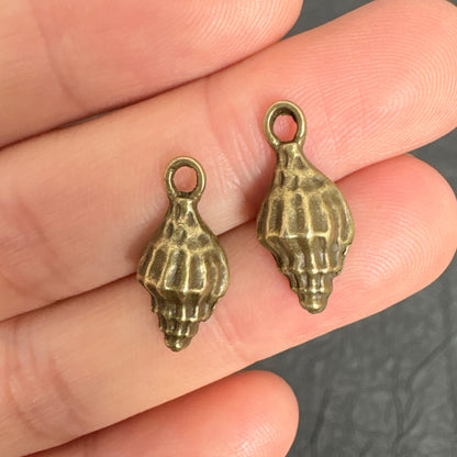 30PCS Antique Bronze Conch Shell Charms, Vintage Spiral Seashell Pendants for Jewelry Making