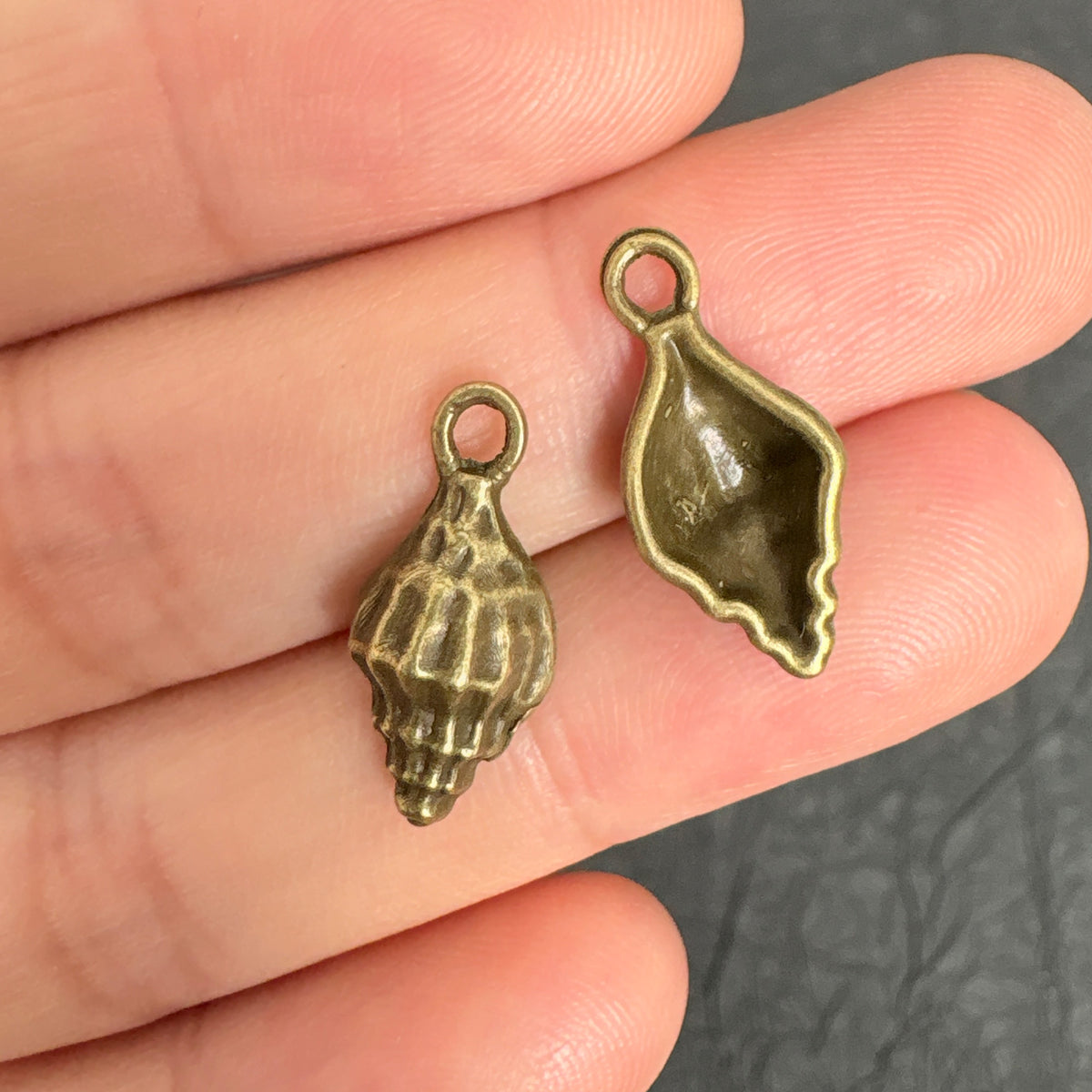 30PCS Antique Bronze Conch Shell Charms, Vintage Spiral Seashell Pendants for Jewelry Making