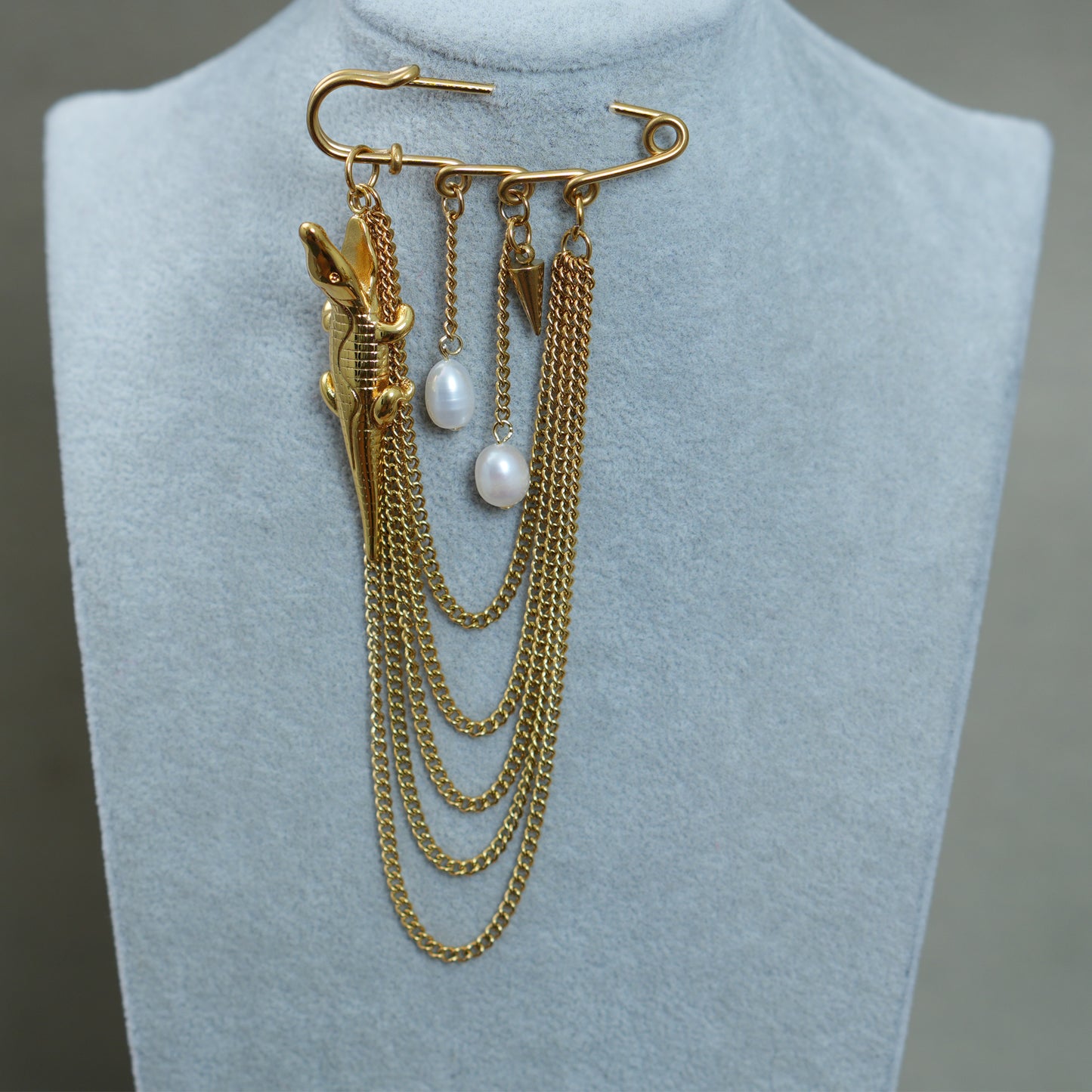 Gold Crocodile Brooch with Pearls, Vintage Alligator Pin with Chains