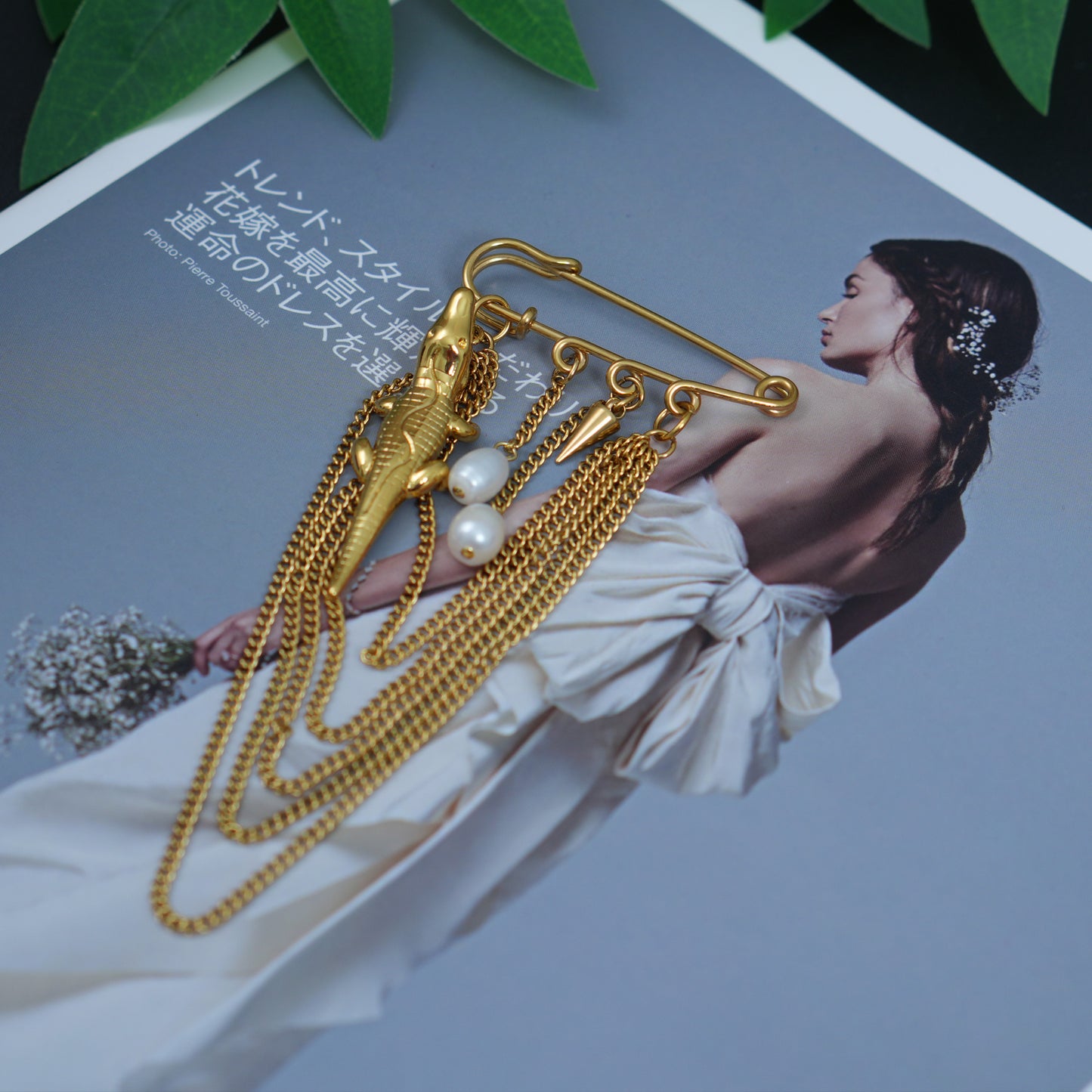 Gold Crocodile Brooch with Pearls, Vintage Alligator Pin with Chains