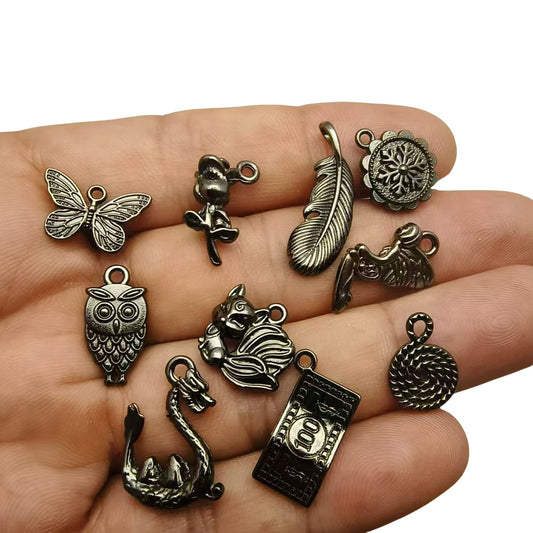 A Series of Charm 4: 10PCS Dark Gothic Black Flower Animal Pendants, Vintage Charm for DIY Jewelry, Retro Dark Style Pendant for Necklace or Earrings