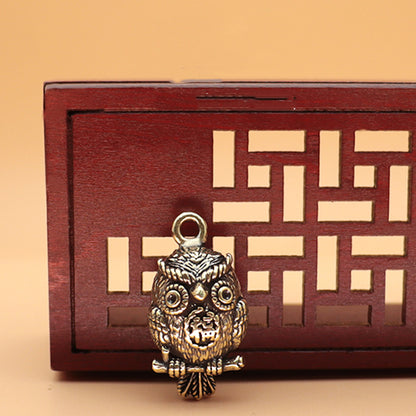 Vintage Brass Owl Pendant, Retro Bird Charm, Antique Brass Animal Decor, DIY Jewelry Pendant, Keychain or Home Decoration Accessory