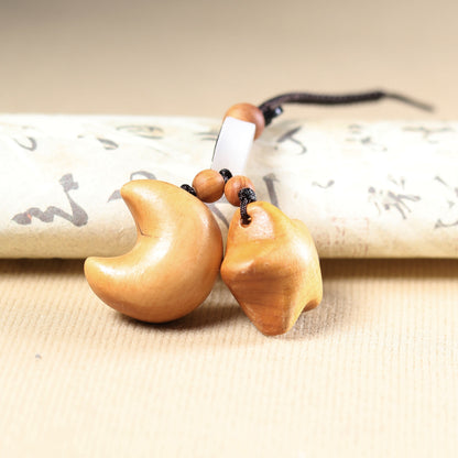 Natural Arborvitae Wood Star Moon Keychain - Couple DIY Key Ring, Handmade Bag Charm for Lovers