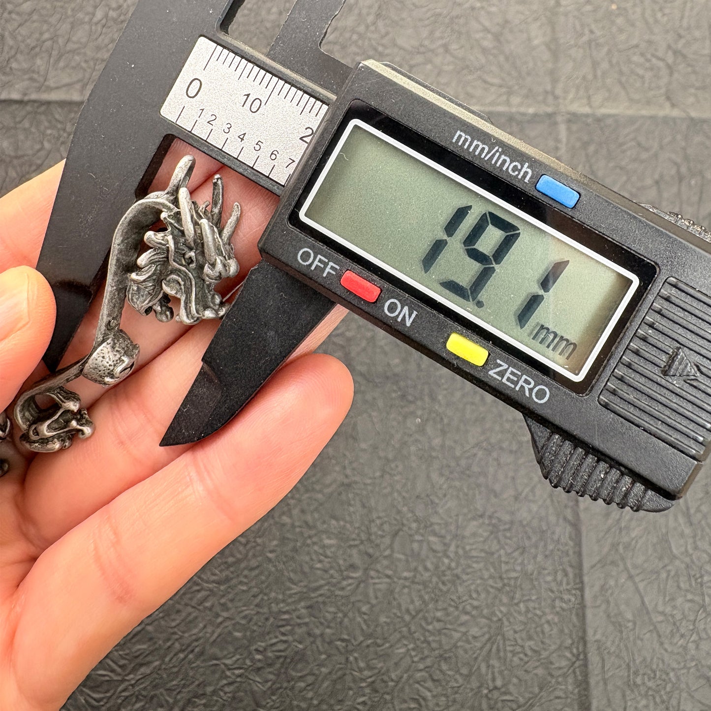 2PCS Vintage Dragon Head Ruyi Charms – Chinese Style Jewelry Findings