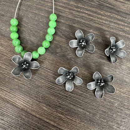 6PCS Vintage Lily Flower Pendants - Handmade Boho Floral Charm