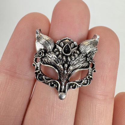 6PCS Vintage Double Hole Fox Mask Pendant, Antique Animal Charm, Retro Jewelry Findings for DIY Necklaces and Bracelets