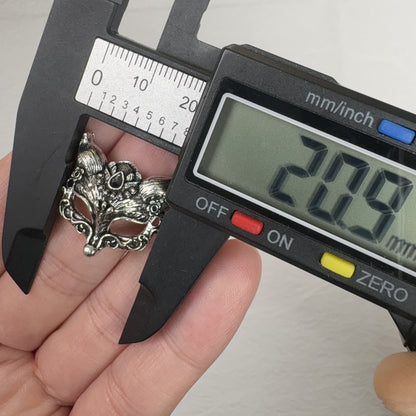 6PCS Vintage Double Hole Fox Mask Pendant, Antique Animal Charm, Retro Jewelry Findings for DIY Necklaces and Bracelets