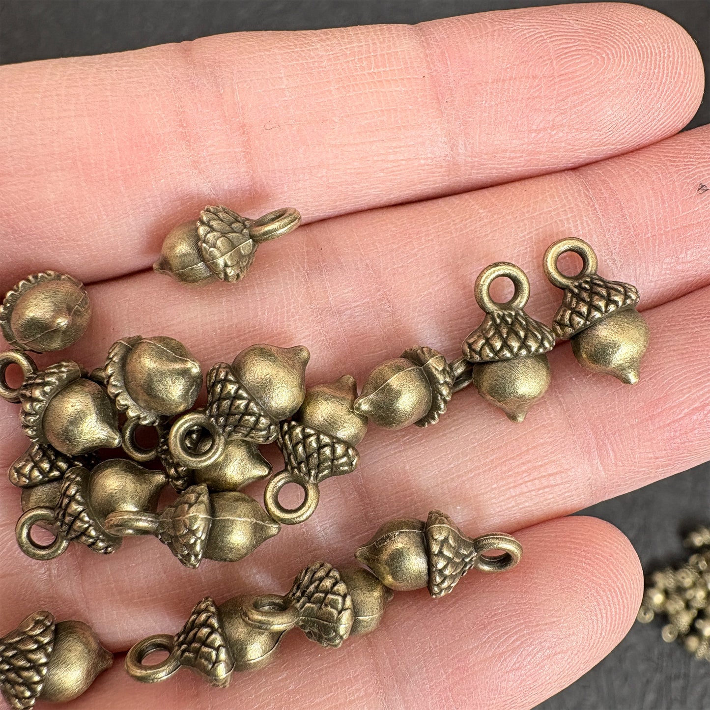 20PCS Bronze Acorn Charms, Acorn Pendants for Necklaces Bracelets Earrings, DIY Jewelry Making Supplies