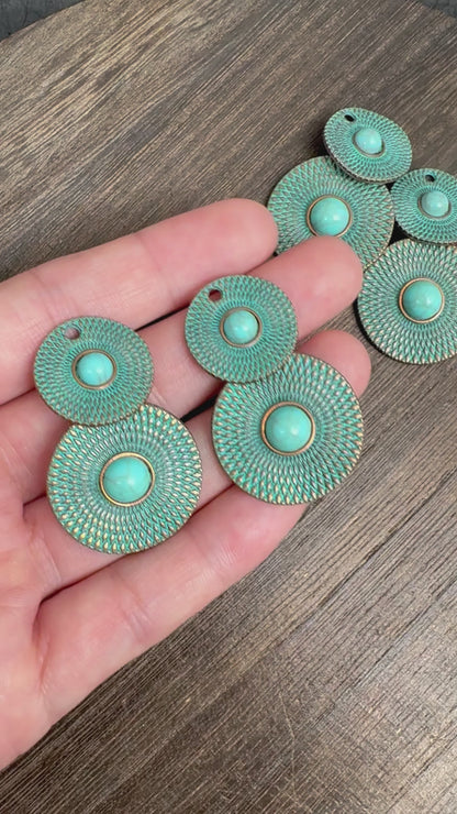 2PCS Antique  Double Patina Turquoise Round Charms, Boho Jewelry Findings