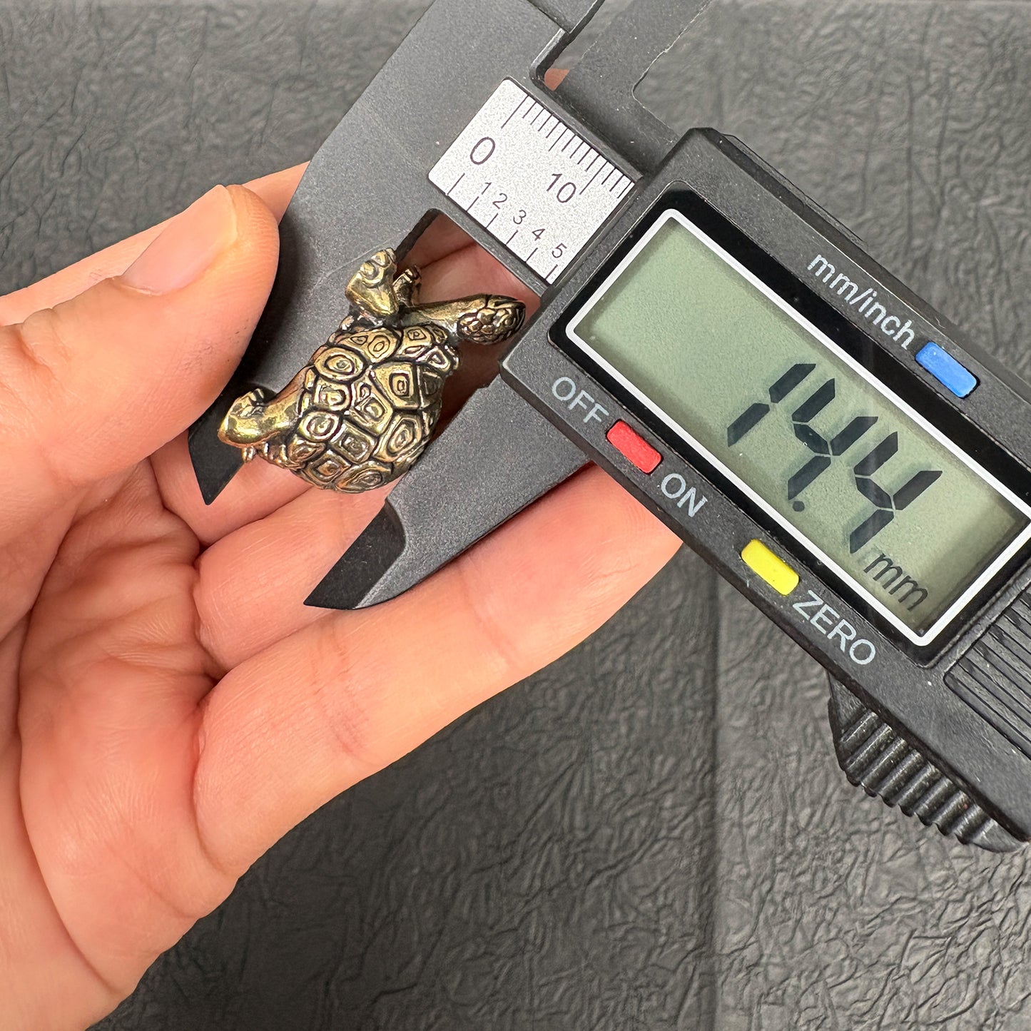 2PCS Vintage Brass Longevity Turtle Figurines, Feng Shui Tortoise Decor, Good Luck and Prosperity Symbol